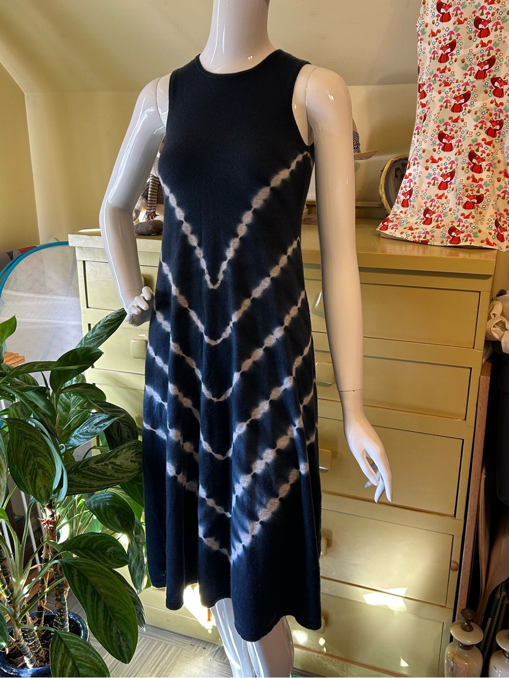 Autumn Cashmere Navy and White Knit Sleeveless Dress